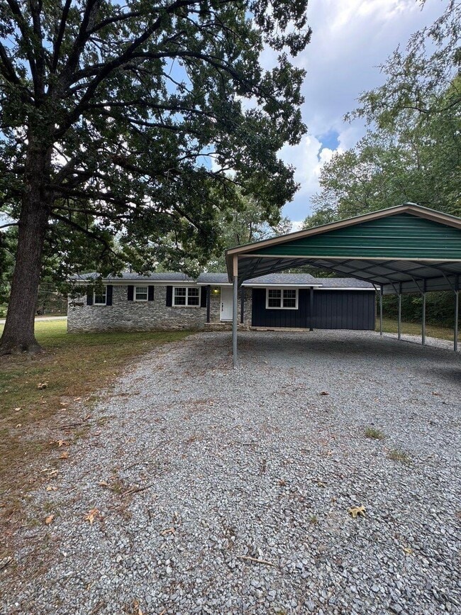 Building Photo - 2608 Hurricane Lake Rd