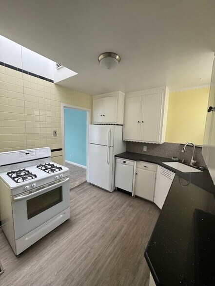 Building Photo - 3768 Cesar Chavez