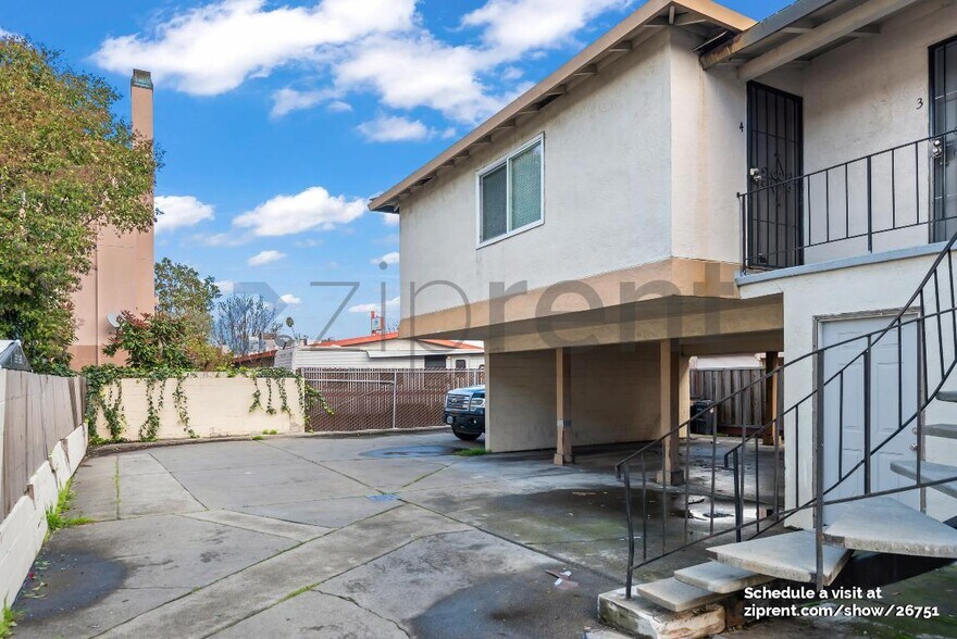 Building Photo - 797 Memorial Way