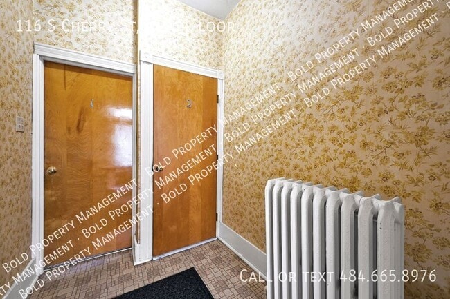 Building Photo - 116 S Cherry St