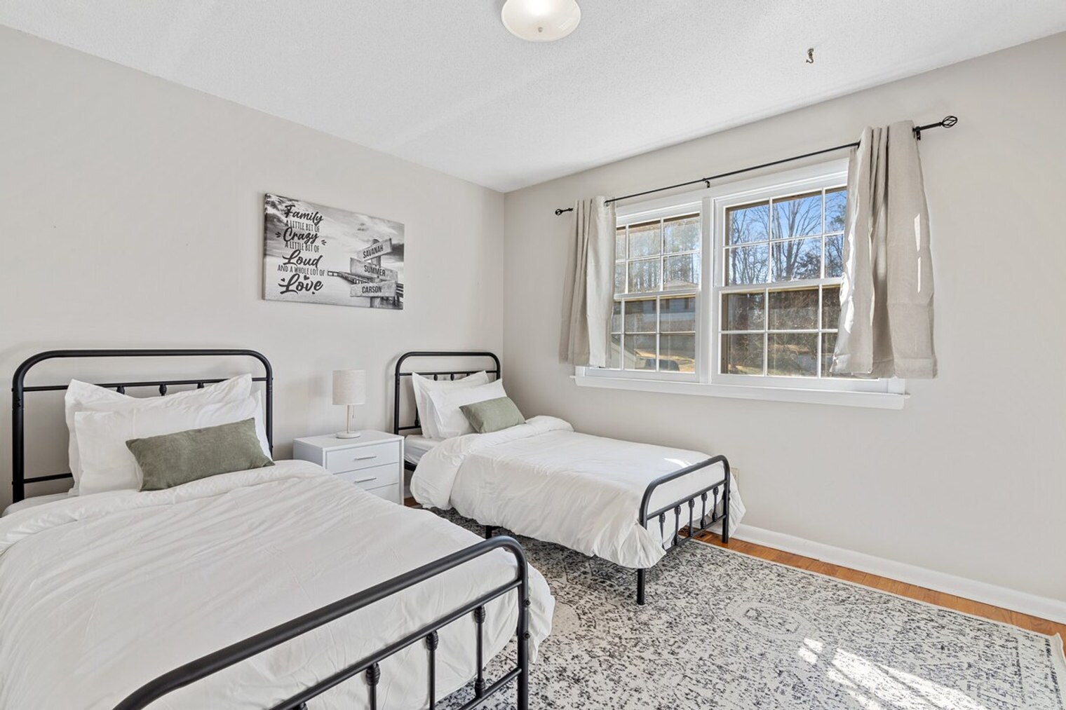 Building Photo - 710 SE Maynard Rd