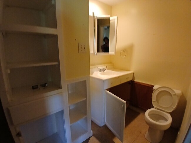 Building Photo - 9402 Lomax St