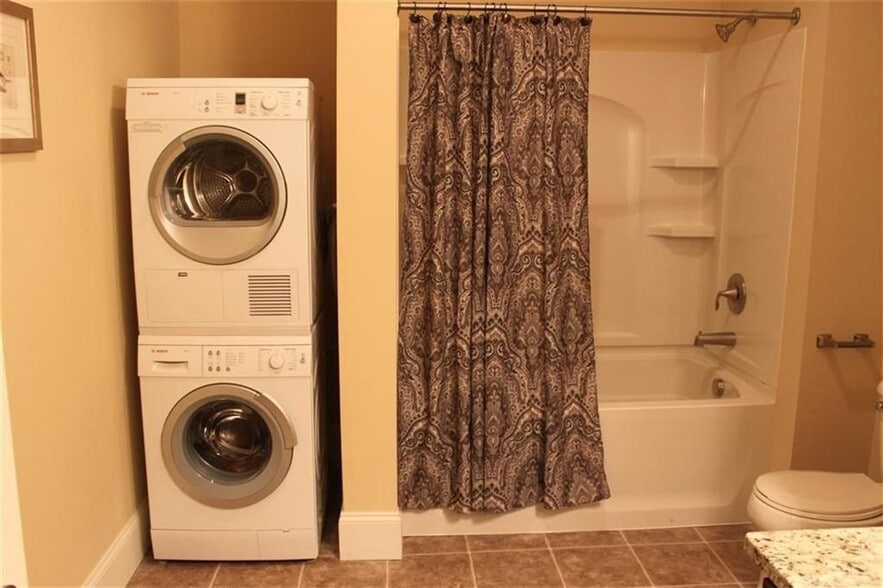 Building Photo - 624 Washington St