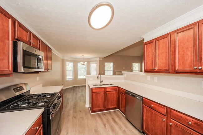 Building Photo - 41 St Charles Pl