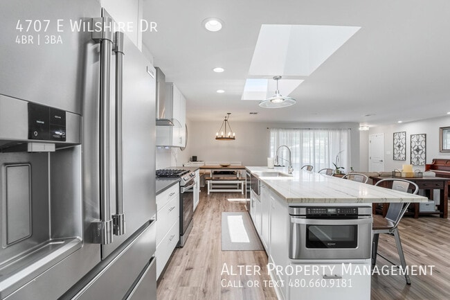 Building Photo - 4707 E Wilshire Dr