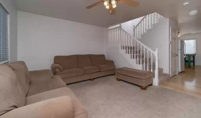 Building Photo - 2 bed 1.5 bath unit in the Meadows-$100 of...