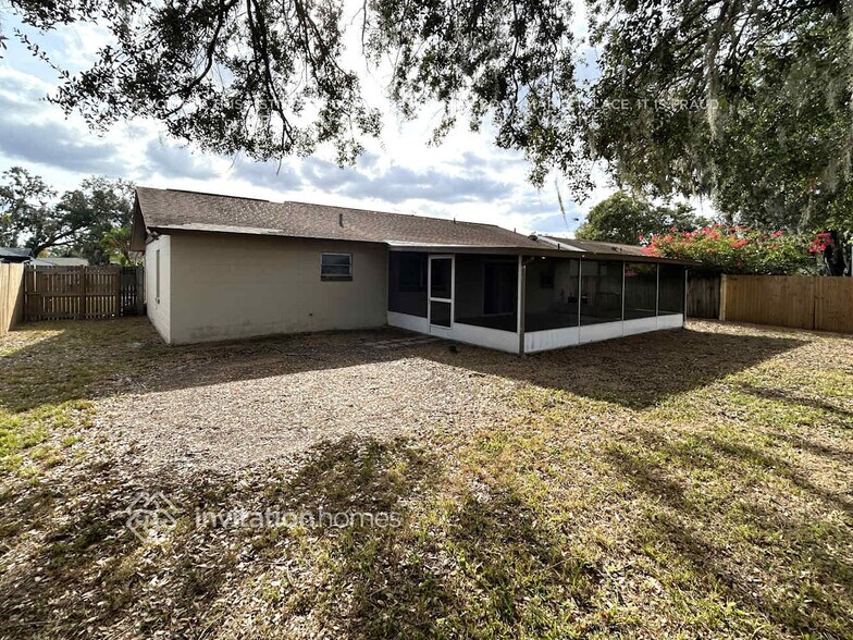 Building Photo - 814 Centerwood Ct