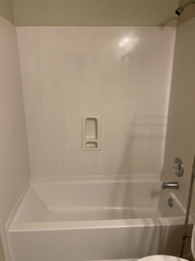 Building Photo - 16403 Ellis Ave