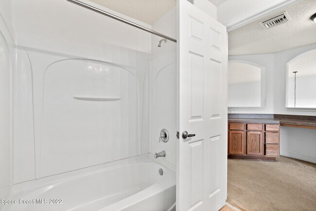 Building Photo - 234 Murano Dr