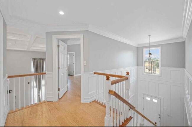 Building Photo - 8174 Colyn Ct