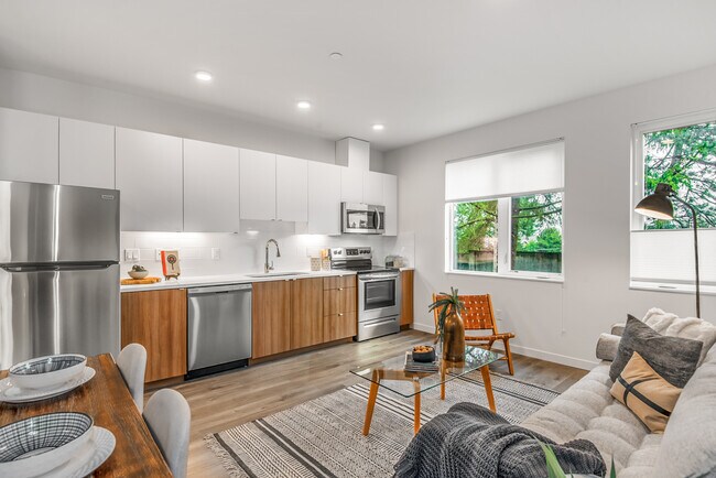 Building Photo - Montana 11