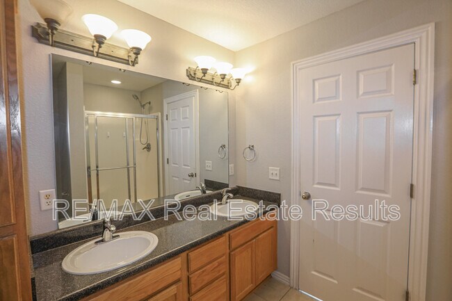 Building Photo - 3711 SW Hansom Loop