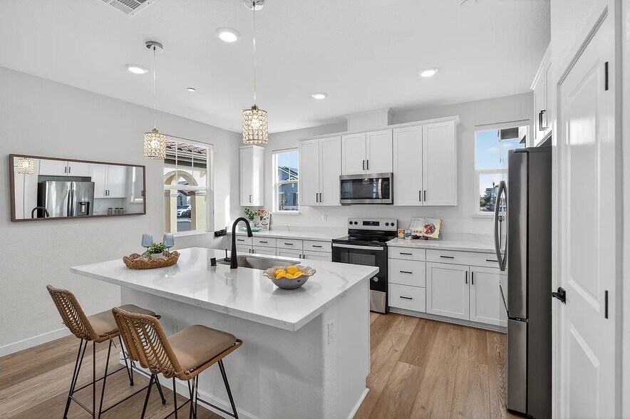 Building Photo - 10156 Zane Way