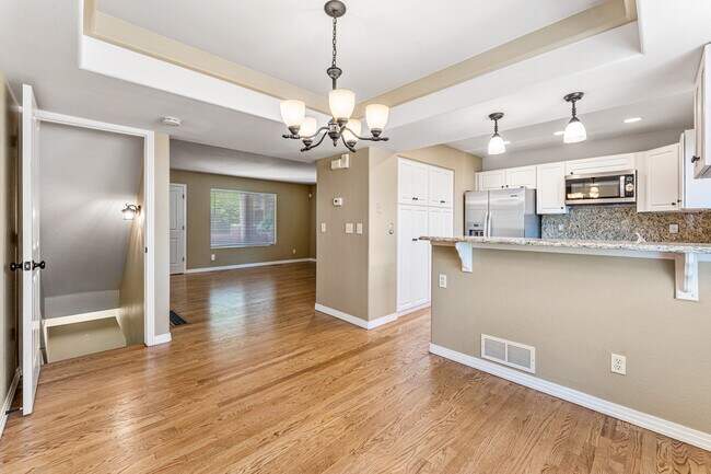 Building Photo - 4584 E Kentucky Cir