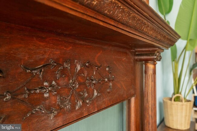 Building Photo - 711 G St SE