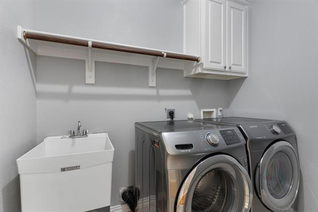 Building Photo - 5701 Chippewa Trail