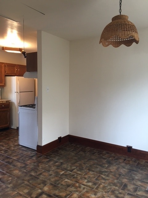 Building Photo - Charming home in great location with private studio unit
