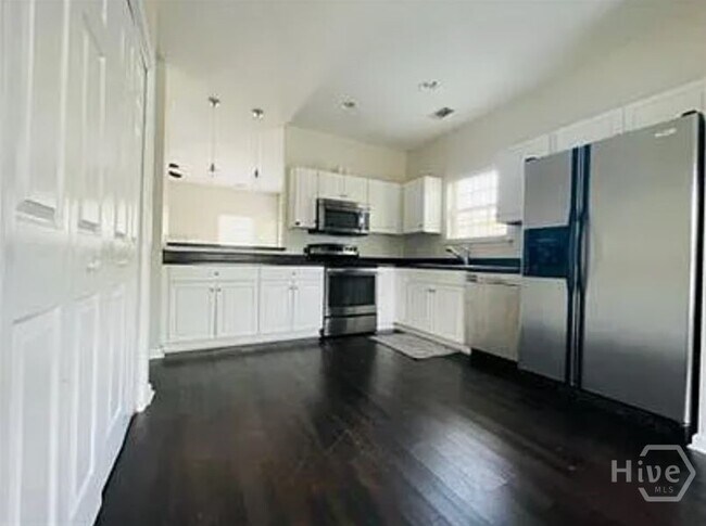 Building Photo - 209 Foxbury Square