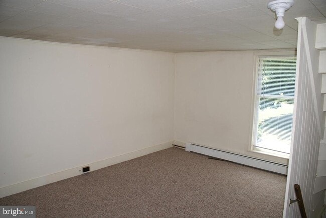 Building Photo - 9518 Circle Dr