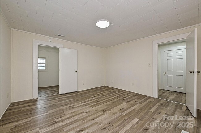 Building Photo - 3619 Little Mountain Rd