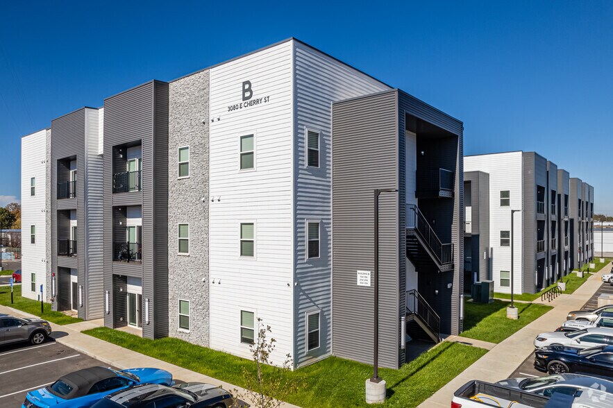 The Crossings at East Cherry 3080 E Cherry St Springfield MO 65802