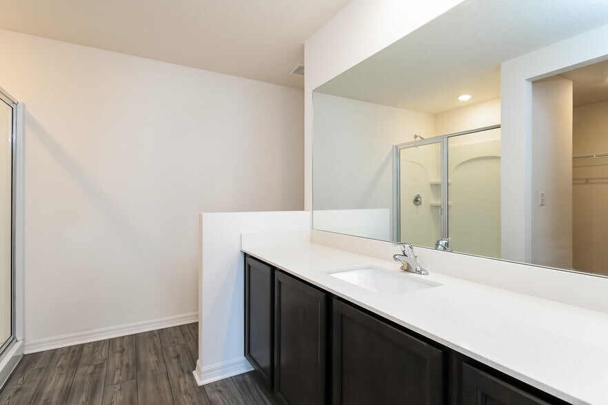 Building Photo - 509 Kensington View Dr