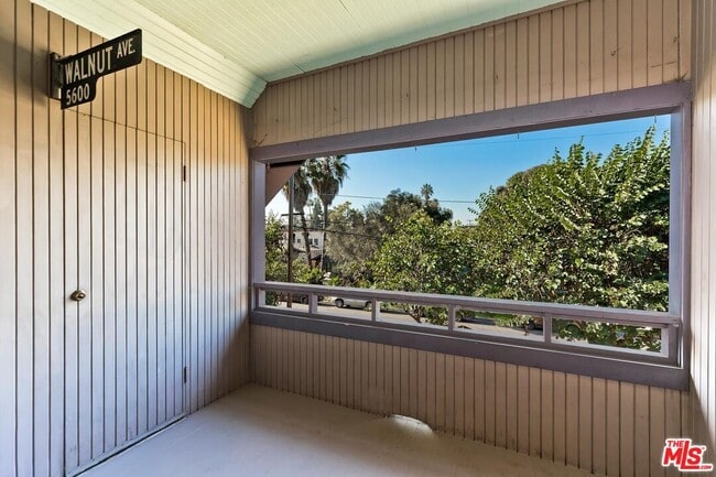 Building Photo - 1054 Maine Ave