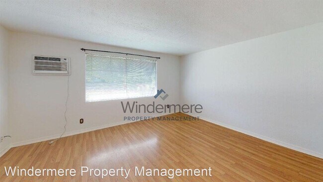 Building Photo - 1 br, 1 bath House - 114 S Clinton