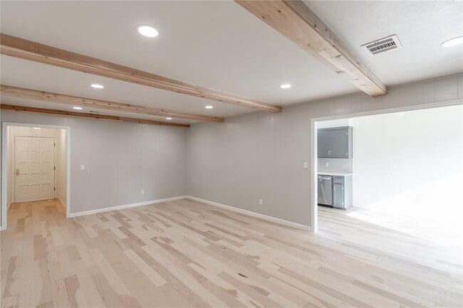 Building Photo - 5124 NW 19th Terrace