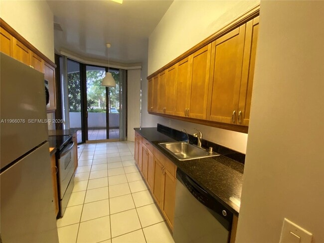 Building Photo - 3640 Yacht Club Dr