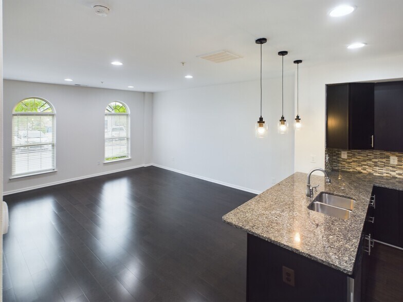 Building Photo - 6479 Jack Linton Dr S