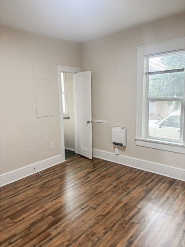 Building Photo - Charming Multi-Level 3-Bedroom Home in Cheney