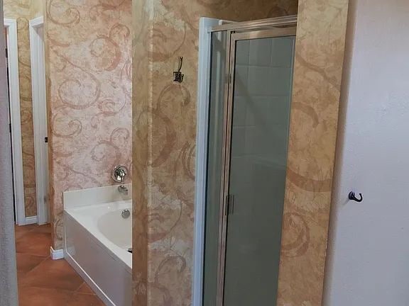 Building Photo - "Spacious 4-Bed Oasis with Fireplace in Twentynine Palms – Perfect for Cozy Living!"