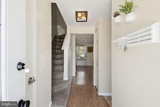 Building Photo - 9402 Granite Hill