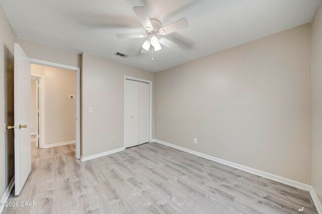 Building Photo - 3722 Burnham Way