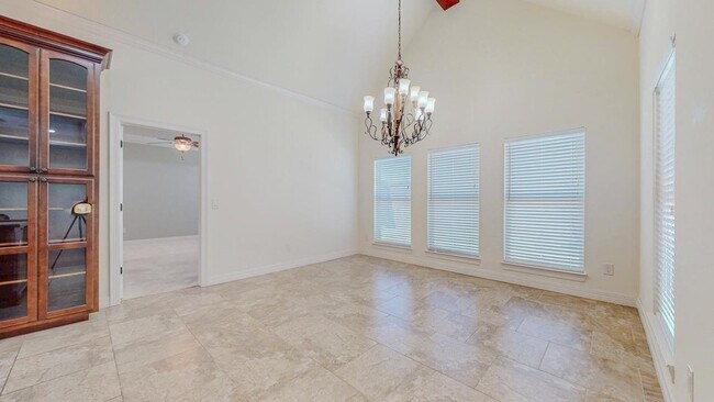 Building Photo - 313 Winding Brook Dr