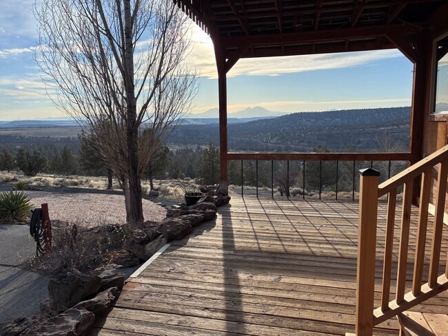 Building Photo - Peaceful Terrebonne Living Near Steelhead Falls, Unbelievable Views!