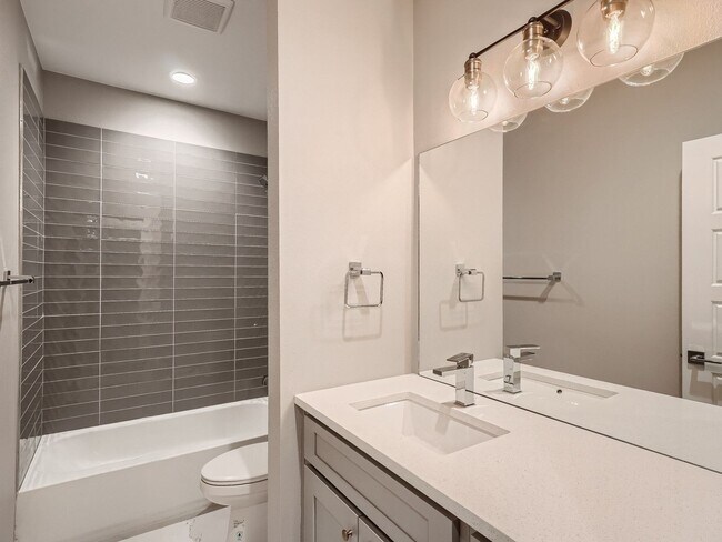 Building Photo - 3434 Garfield