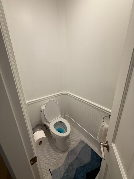 Building Photo - 96 Munroe St