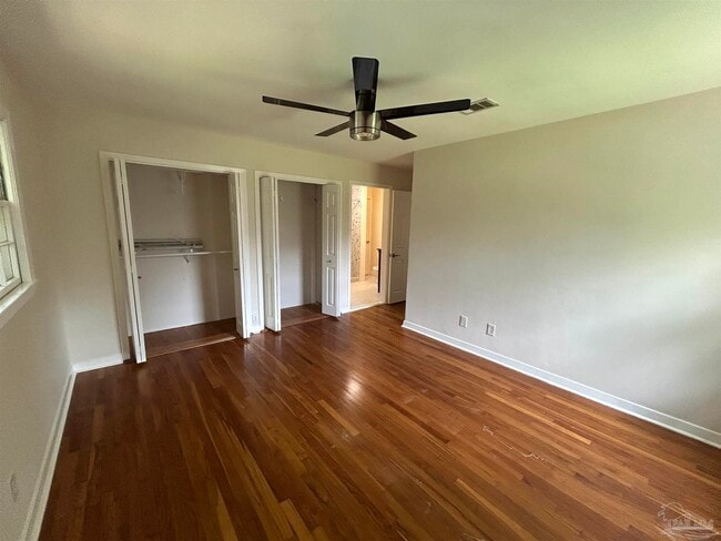Building Photo - 3840 Dunwoody Dr