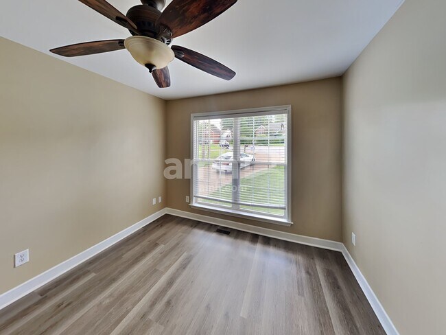 Building Photo - 1835 Oreilly Cir