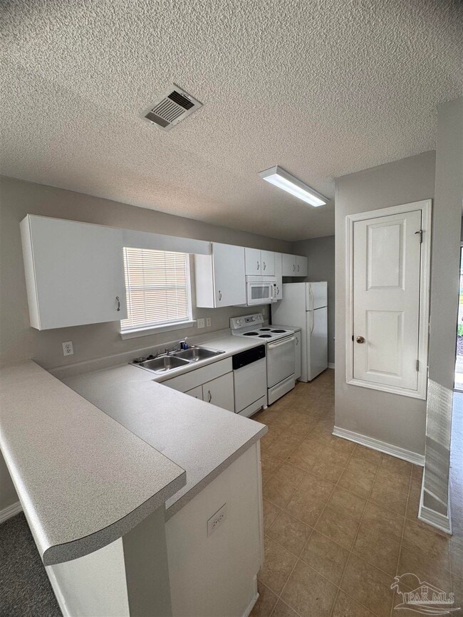 Building Photo - 3000 Brigantine Dr