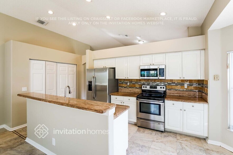 Building Photo - 3432 SW 51st St