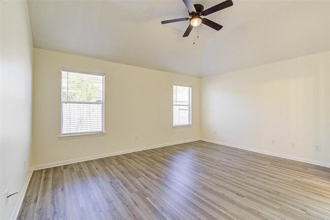 Building Photo - 25211 Clover Ranch Dr