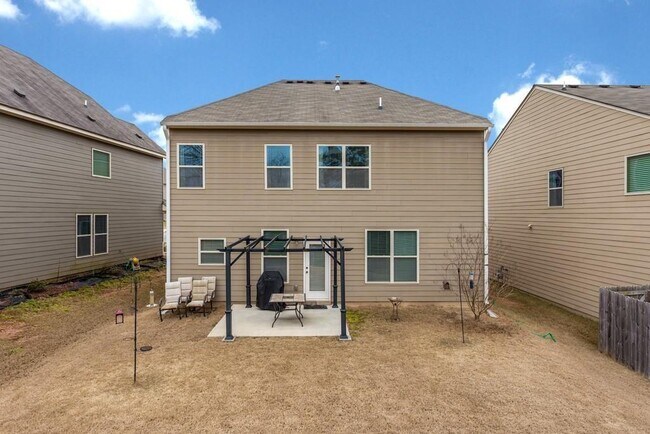 Building Photo - 5535 Rialto Way