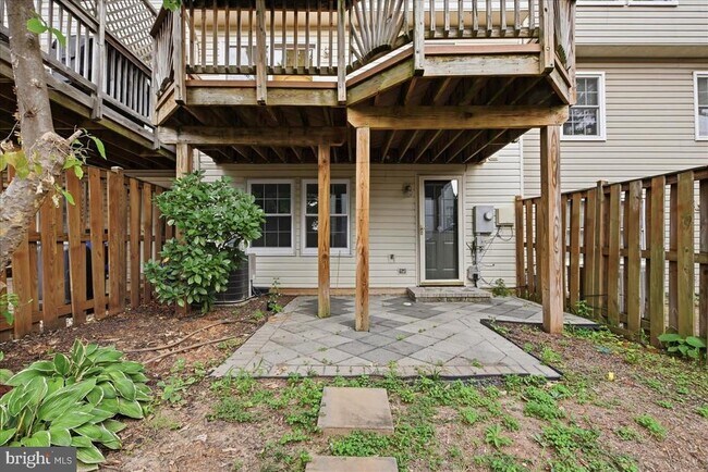 Building Photo - 5718 Croatan Ct