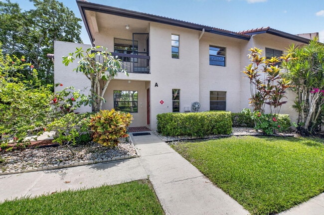 Building Photo - 9264 Vista Del Lago