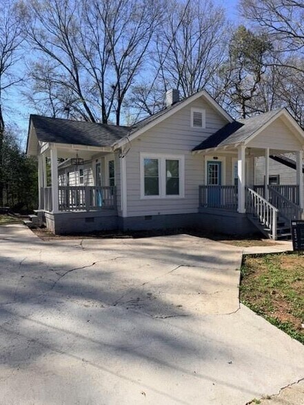 Building Photo - 1332 McClelland Ave