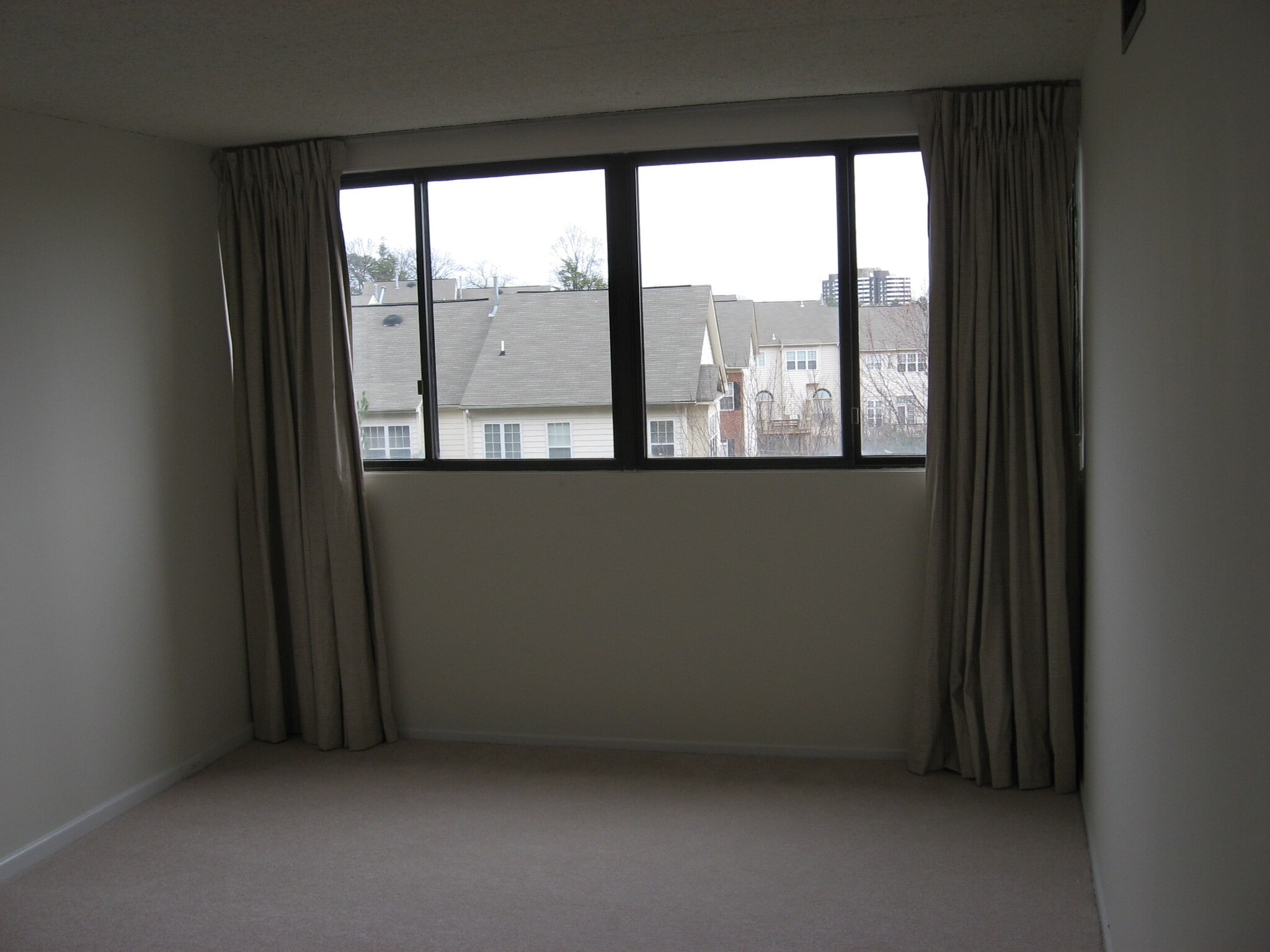 Building Photo - 5911 Edsall Rd., APT #705