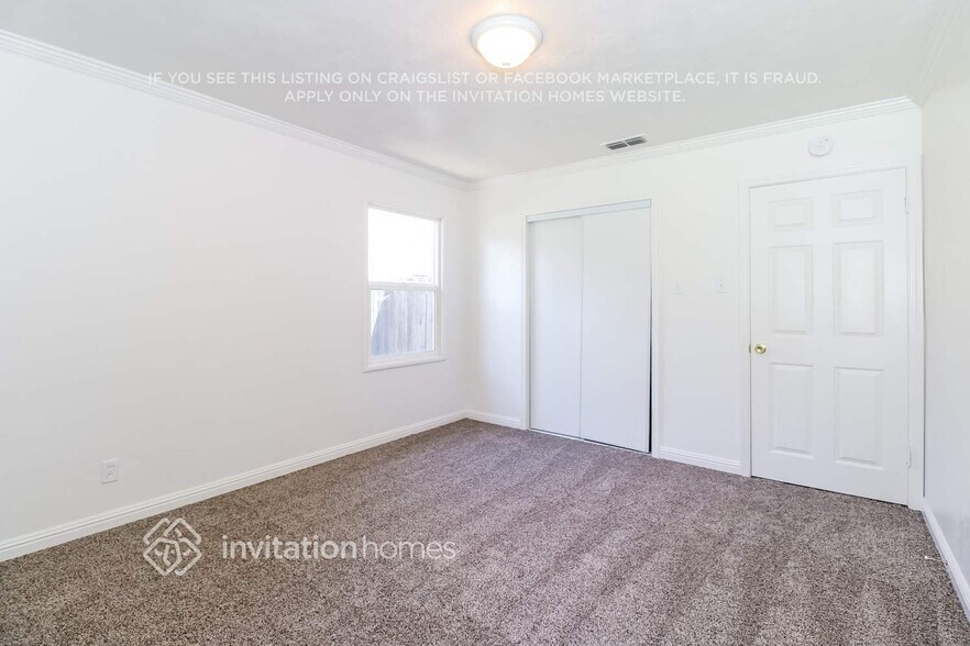 Building Photo - 909 Cottage Dr